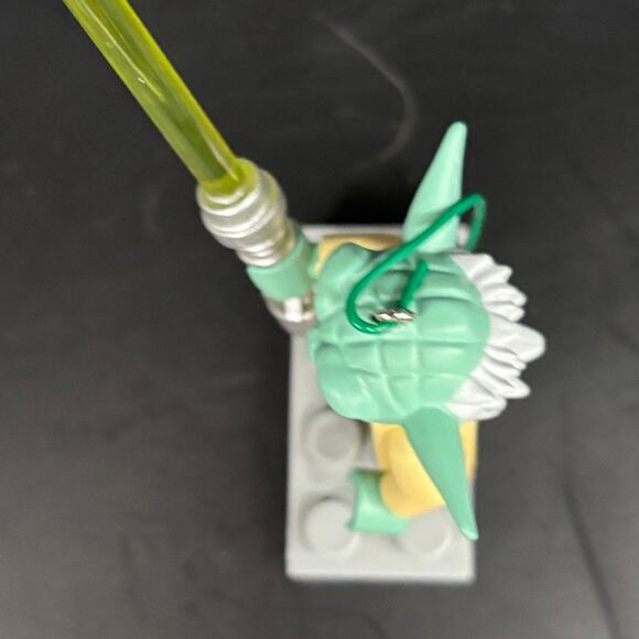 Hallmark Keepsake 2013 Lego Star Wars Ornament Yoda with Lightsaber Original Box - Picture 9 of 13